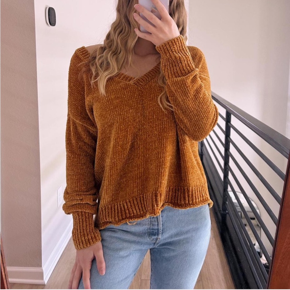 Mustard yellow sweater